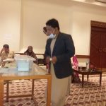A voter casts his vote in election of provincial representatives for National CIP at Quetta