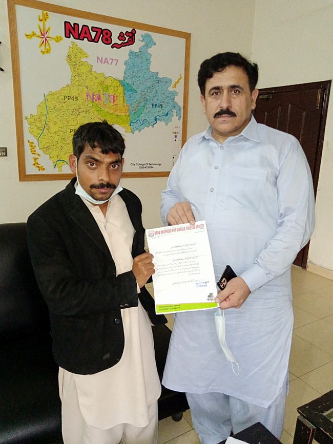 A CIP representative of Sialkot Region shares a resolution with MPA Punjab Assembly Khawaja Waseem Butt demanding to launch one-window operation at District Social Welfare Offices in Punjab for issuance of disability certificate